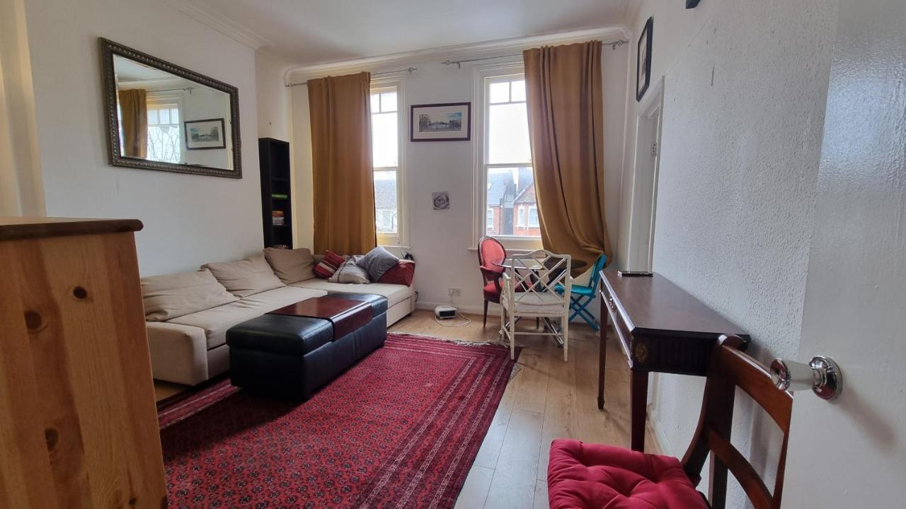 لندن Extra Large One Bedroom Flat With Parking المظهر الخارجي الصورة